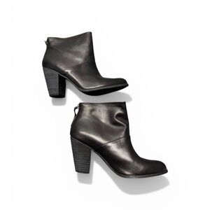 Pierce Elegant Black Ankle Booties
